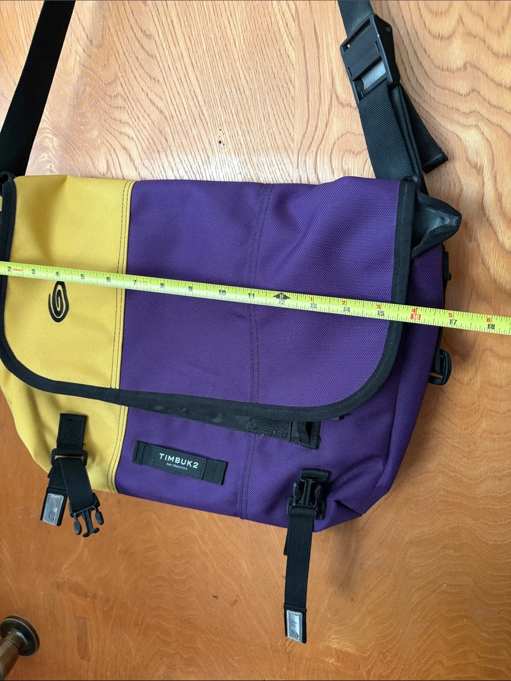 Vintage 90’s Timbuk2 Two-Tone Purple and Yellow Messenger Bag lakers colors